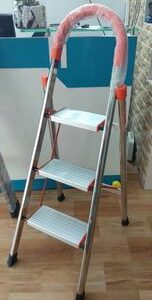 Thang ghế 3 bậc inox giá rẻ
