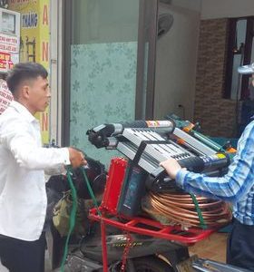 Thang nhôm rút đôi 50ai chữ a 2.5m bánh xe